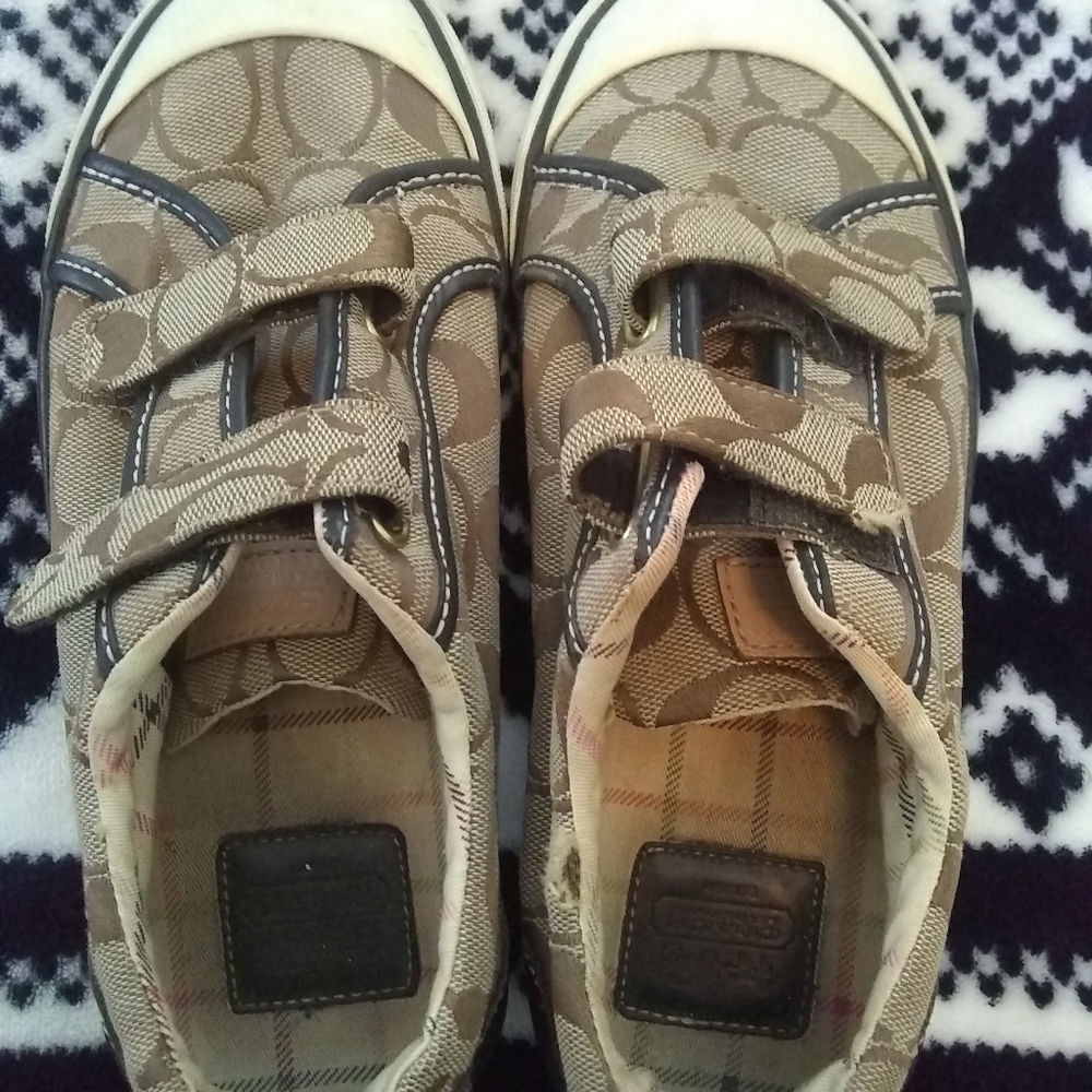 Coach shoes size 6